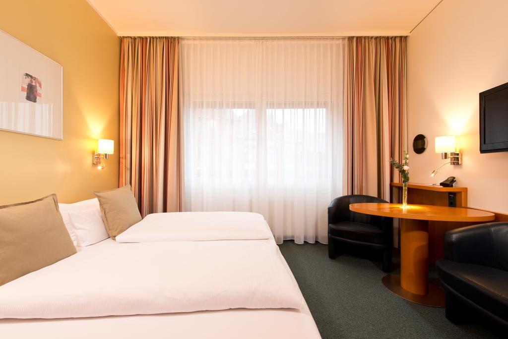 Hotel Am Borsigturm Berlin Exterior foto